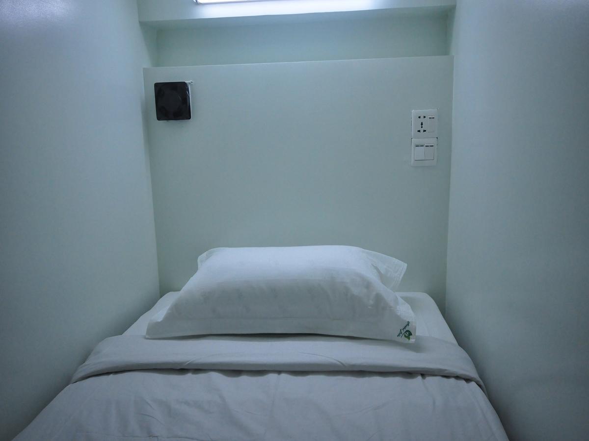 Hostel Latha Yangon Luaran gambar